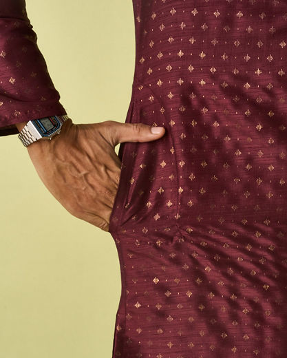 Diwas Men Majestic Maroon Splendor Kurta