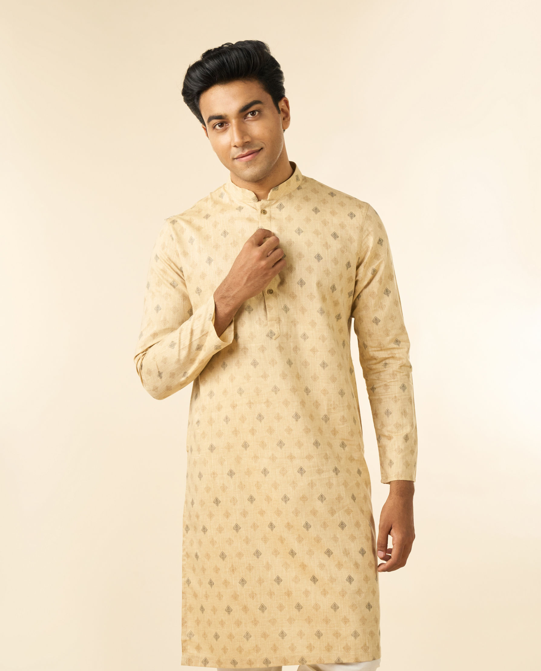 Diwas Men Beige Elegance Men Kurta