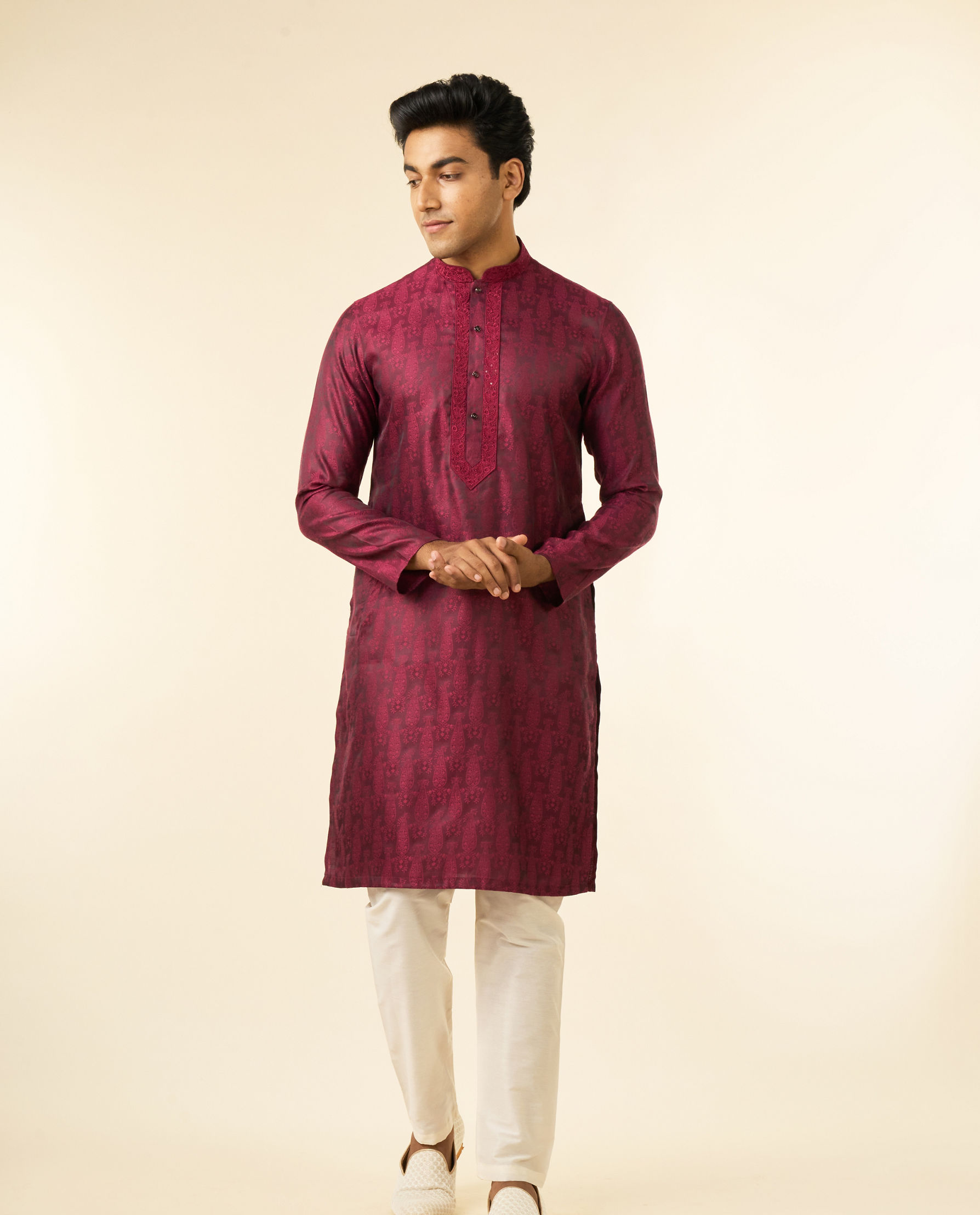 Diwas Men Wine-Colored Kurta
