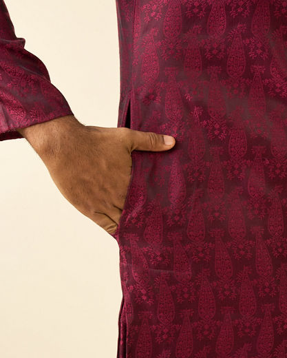 Diwas Men Wine-Colored Kurta