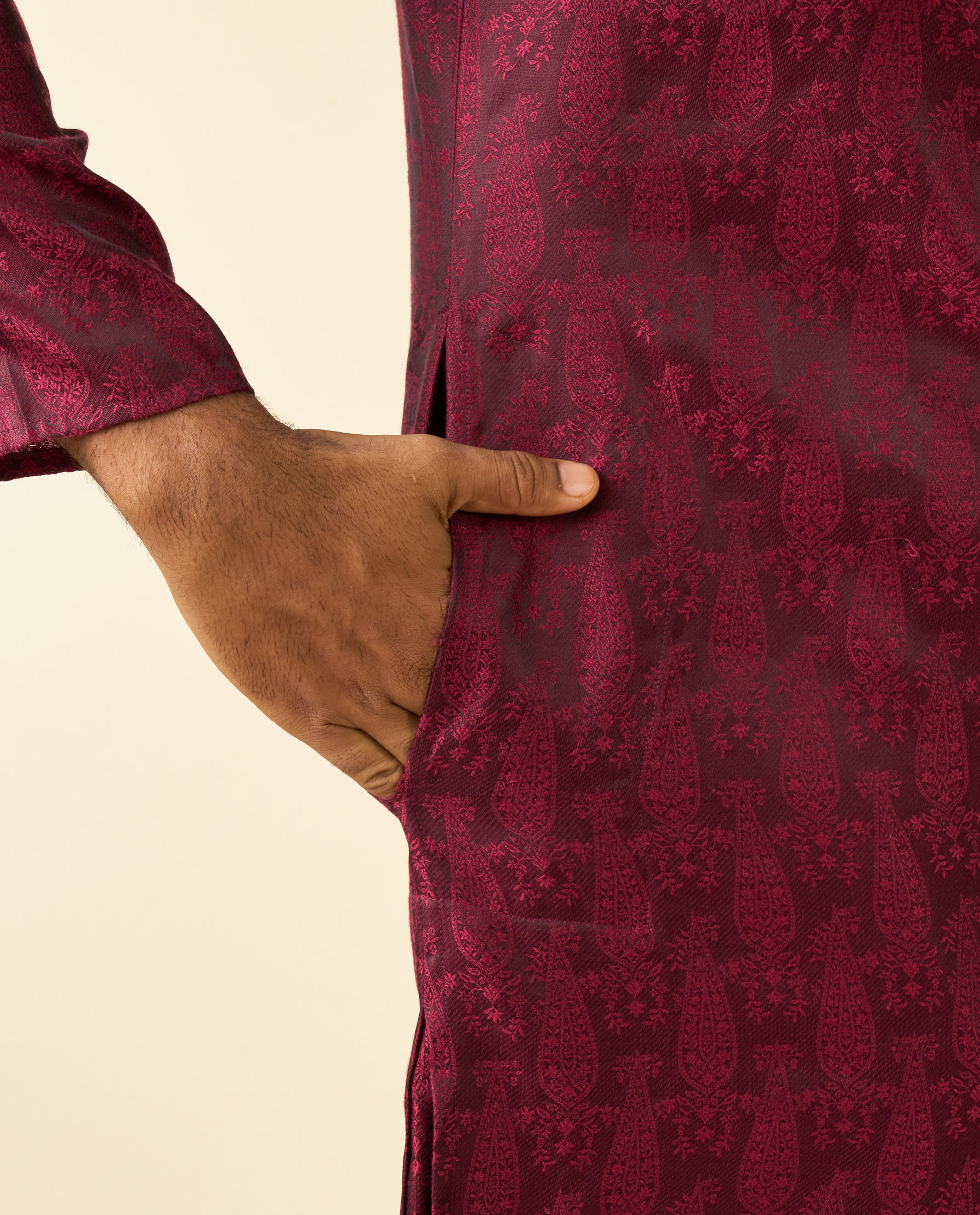 Diwas Men Wine-Colored Kurta
