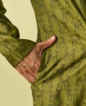 Diwas Men Olive Green Radiance Kurta