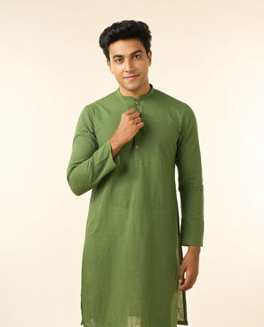 Diwas Men Enchanting Olive Green Cotton Kurta