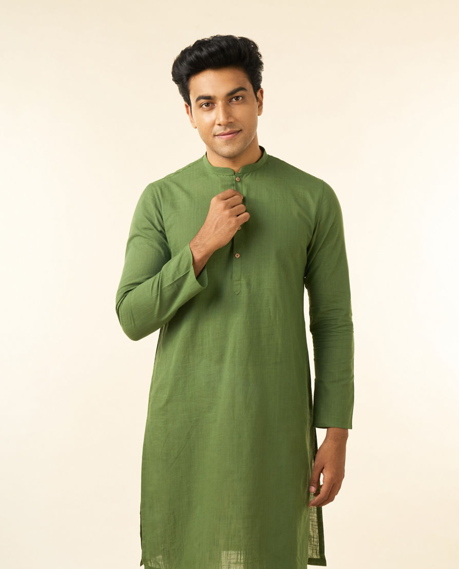 Diwas Men Enchanting Olive Green Cotton Kurta