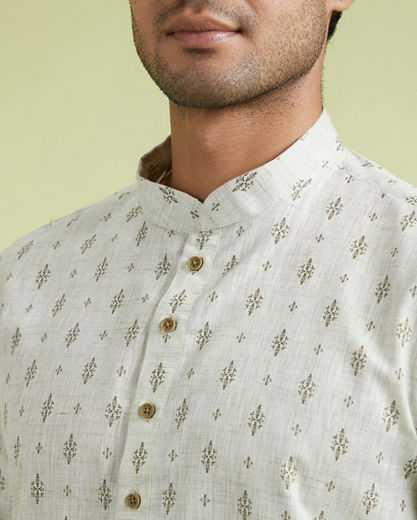 Diwas Men Emerald Charm Blended Cotton Kurta