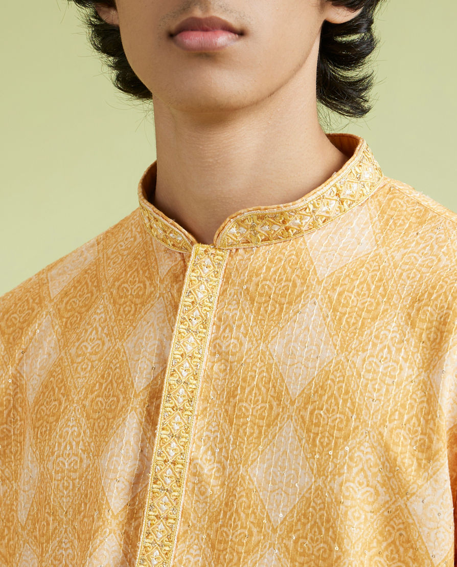 Diwas Men Vibrant Yellow Printed Blended Cotton Kurta