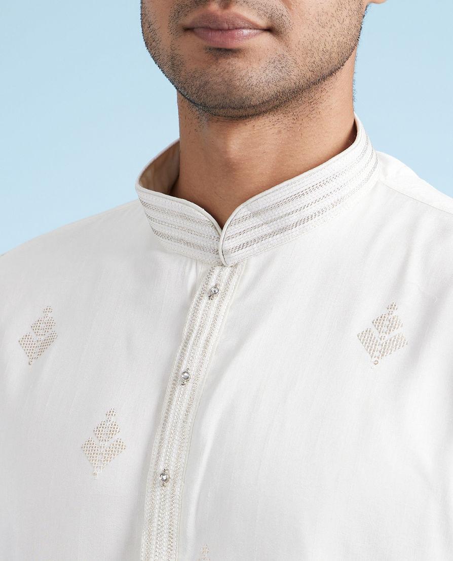 Diwas Men Cream Embroidered Kurta