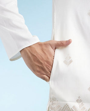 Diwas Men Cream Embroidered Kurta