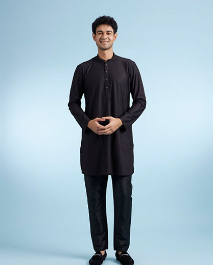 Diwas Men Black Knit Casual Kurta