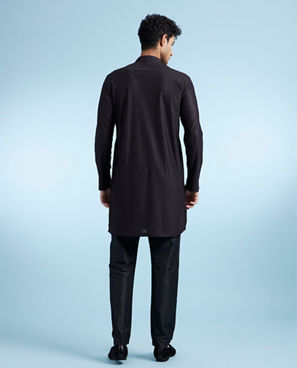 Diwas Men Black Knit Casual Kurta