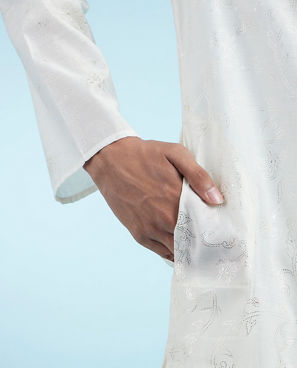 Diwas Men Elegant Cream Viscose Kurta