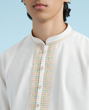 Diwas Men Cream-Colored Essence Kurta