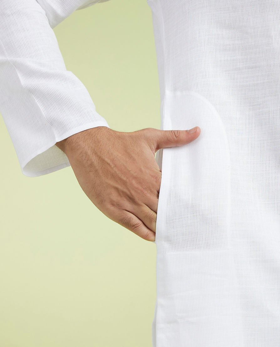 Diwas Men Elegant White Cotton Kurta