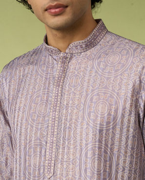 Diwas Men Silk Printed Kurta in Lilac