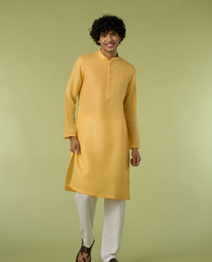 Diwas Men Yellow Blended Cotton Kurta