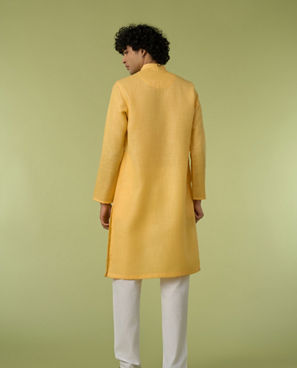 Diwas Men Yellow Blended Cotton Kurta
