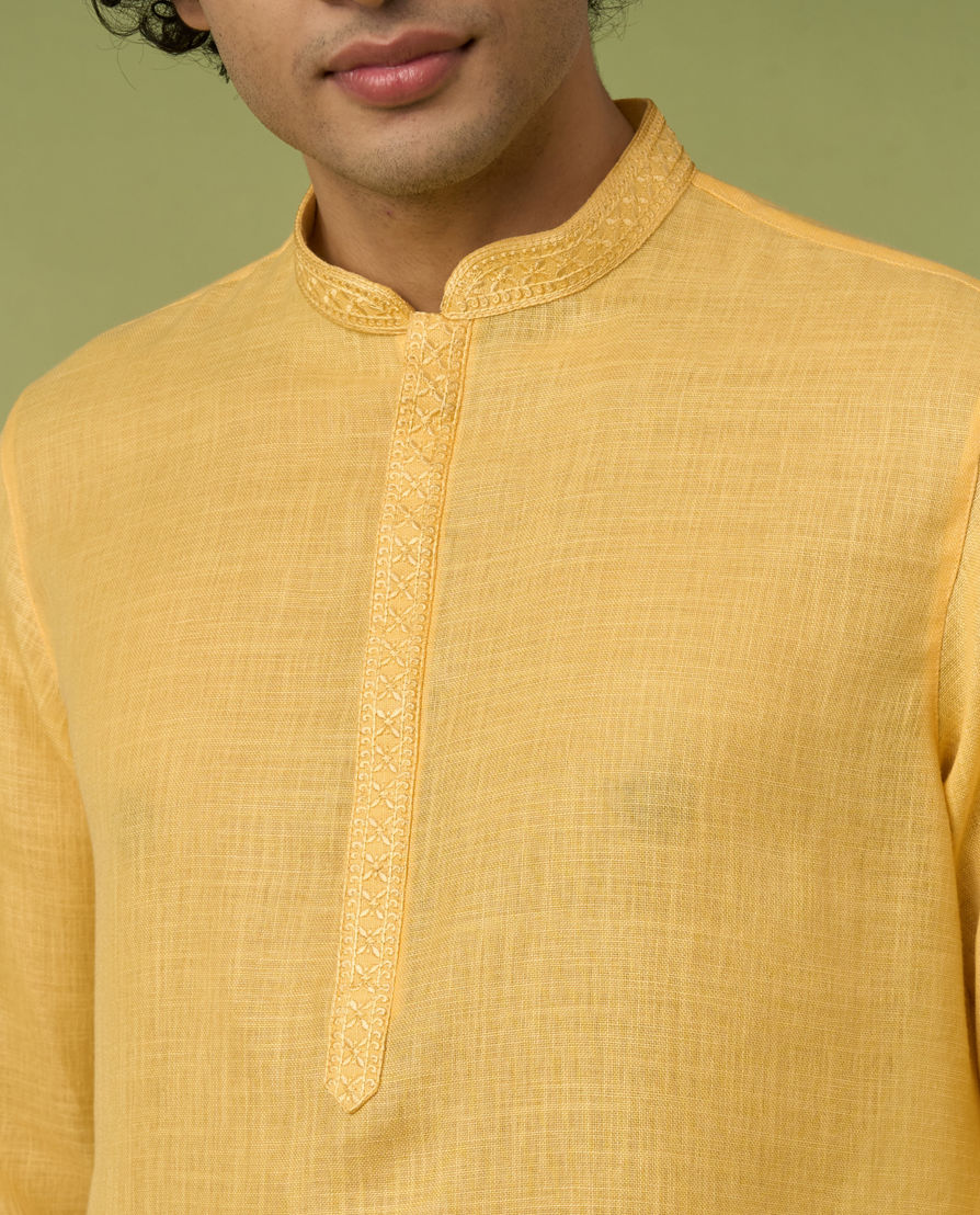 Diwas Men Yellow Blended Cotton Kurta