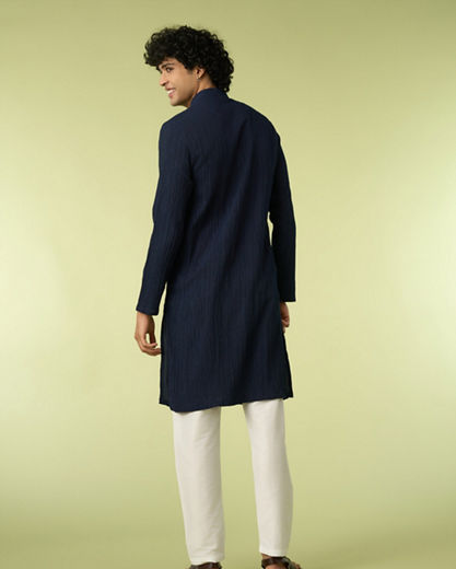 Diwas Men Dark Blue Self Textured Kurta