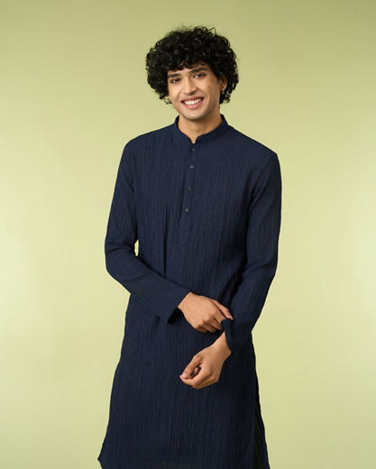 Diwas Men Dark Blue Self Textured Kurta