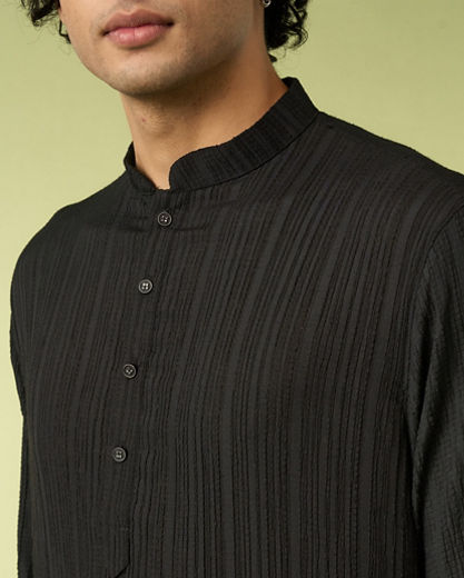 Diwas Men Black Self-Textured Kurta