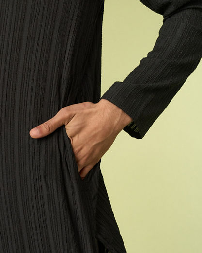 Diwas Men Black Self-Textured Kurta