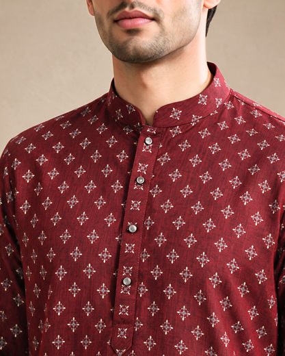 Diwas Men Maroon Blended Cotton Kurta with Print