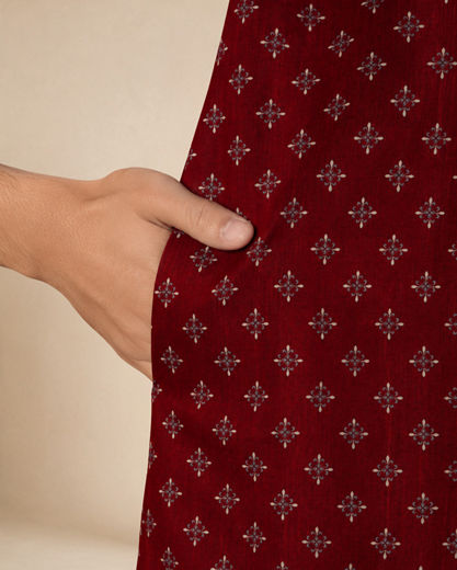 Diwas Men Maroon Blended Cotton Kurta with Print