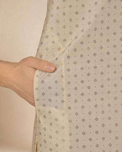 Diwas Men Cream Silk Kurta