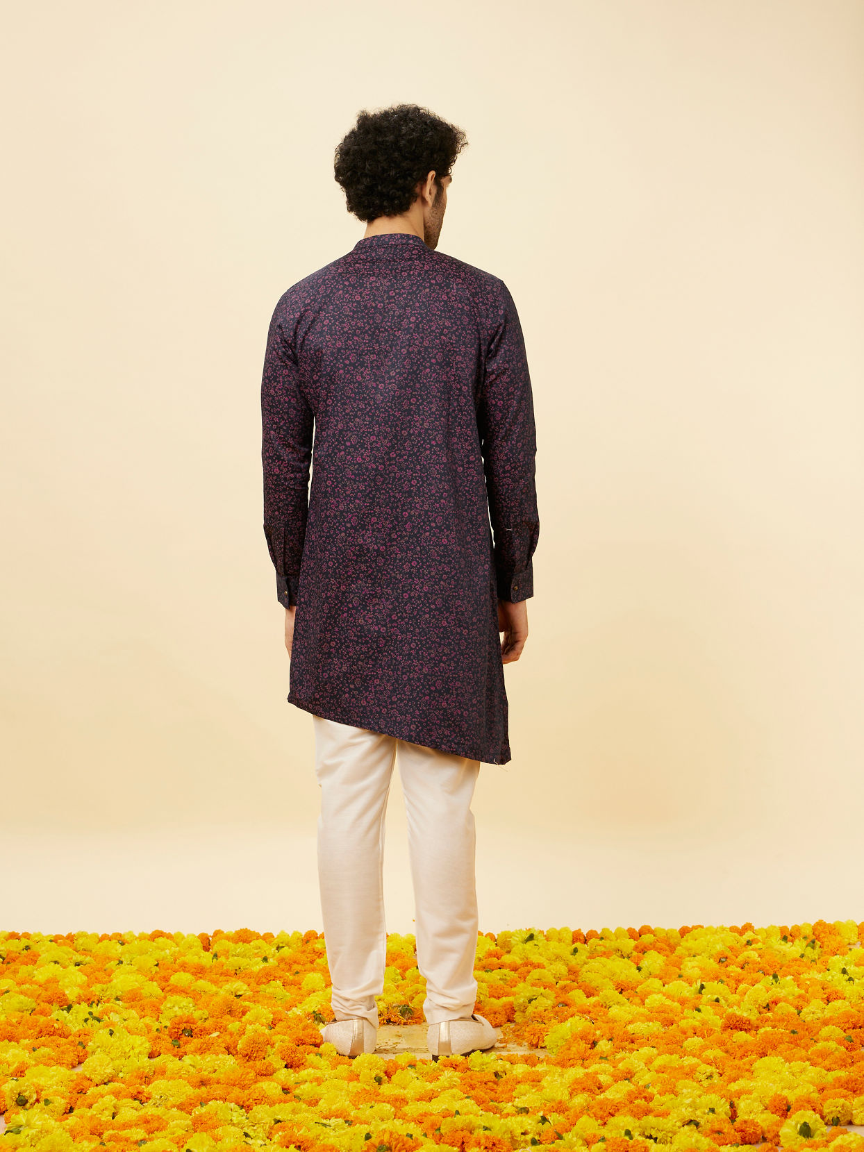 alt message - Manyavar Men Royal Blue Angrakha Style Bel Buti Printed Kurta Set image number 5