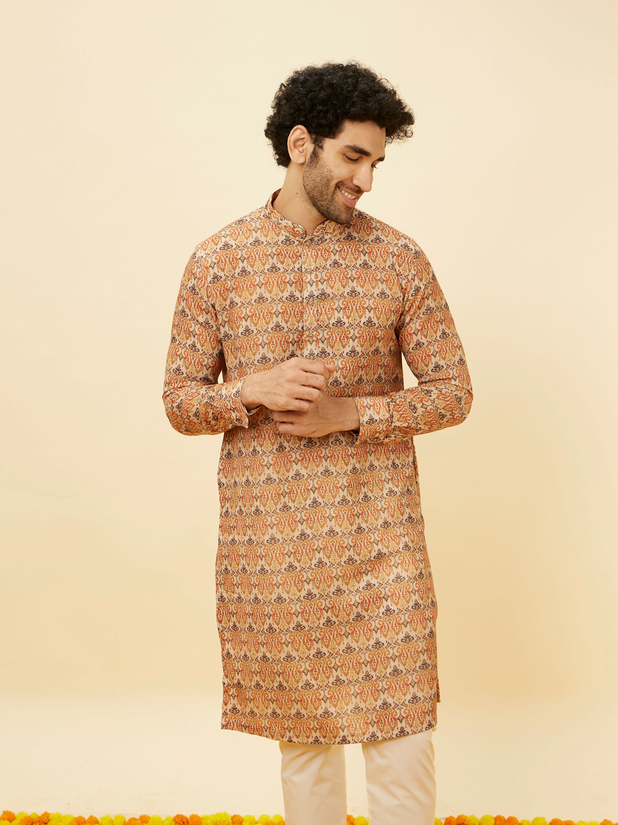 alt message - Manyavar Men Rust Batik Inspired Printed Kurta Set image number 0