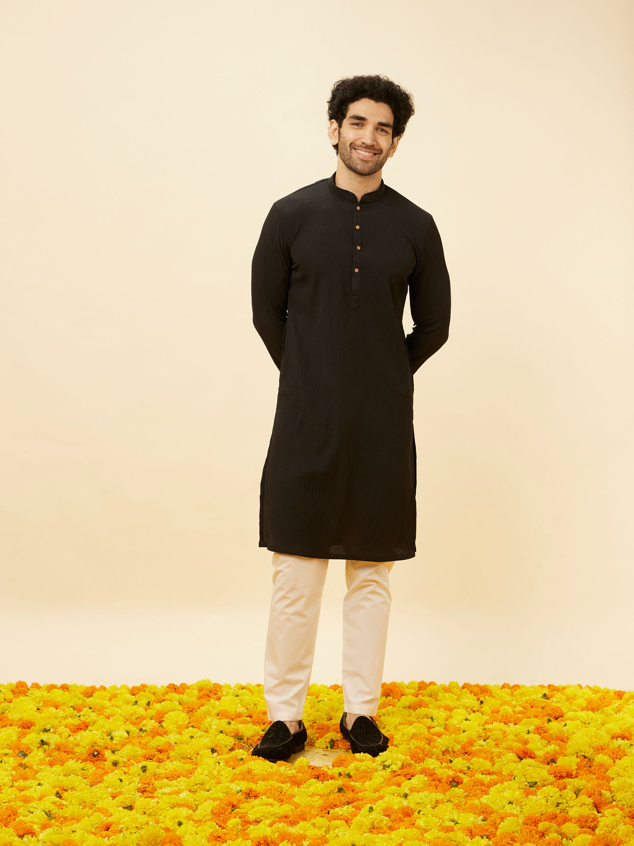 alt message - Manyavar Men Coco Brown Classic Kurta Set image number 2