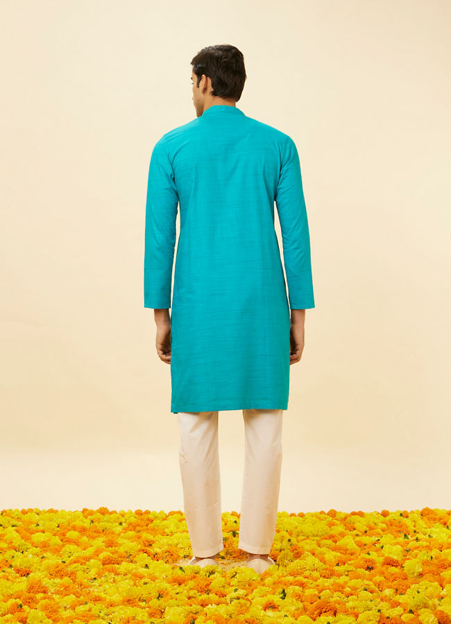 alt message - Manyavar Men Aqua Green Classic Kurta Set image number 5