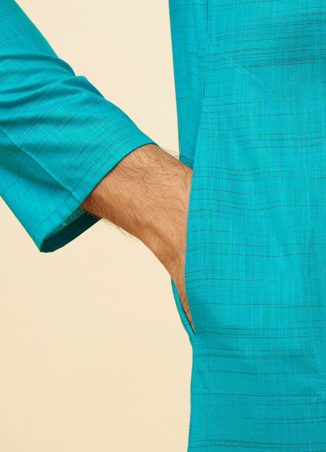 alt message - Manyavar Men Aqua Green Classic Kurta Set image number 3