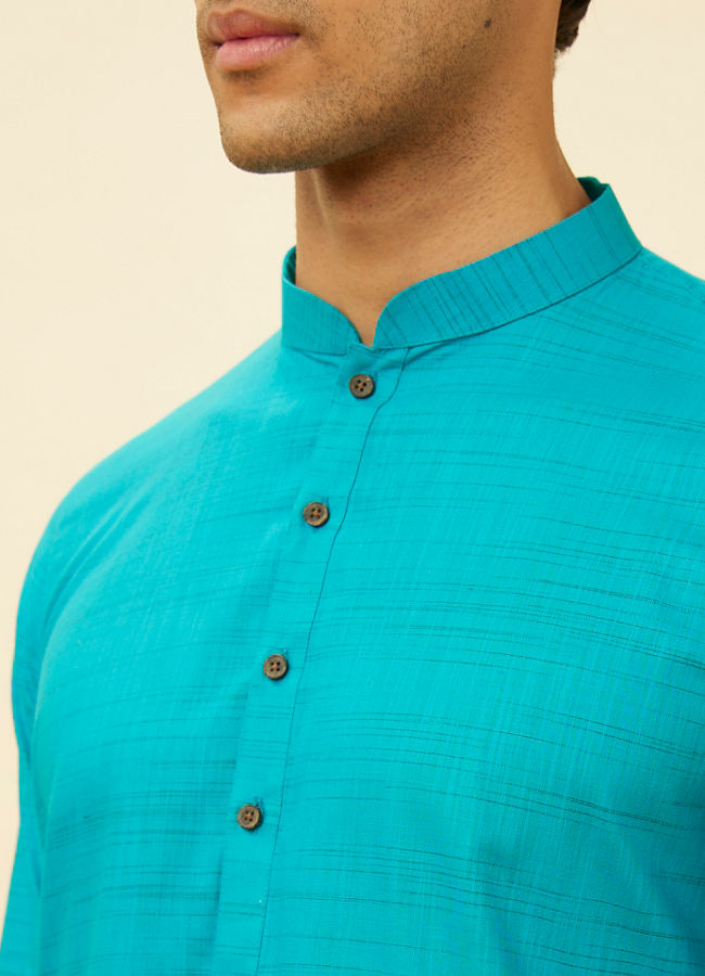 alt message - Manyavar Men Aqua Green Classic Kurta Set image number 1