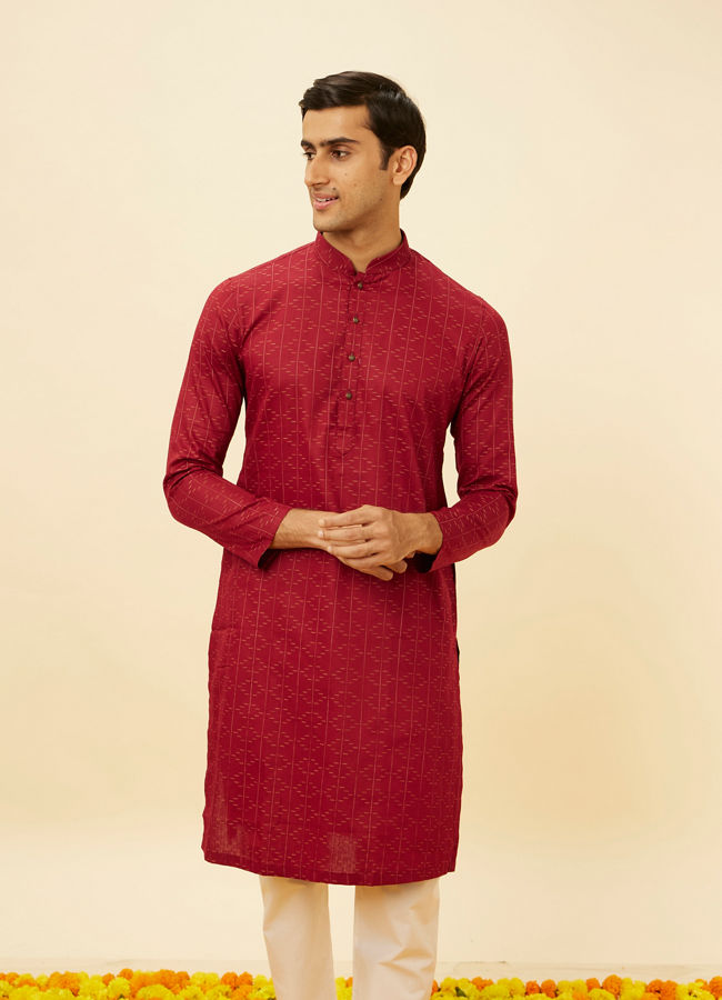 Manyavar Men Maroon Linear Printed Kurta Set image number 0