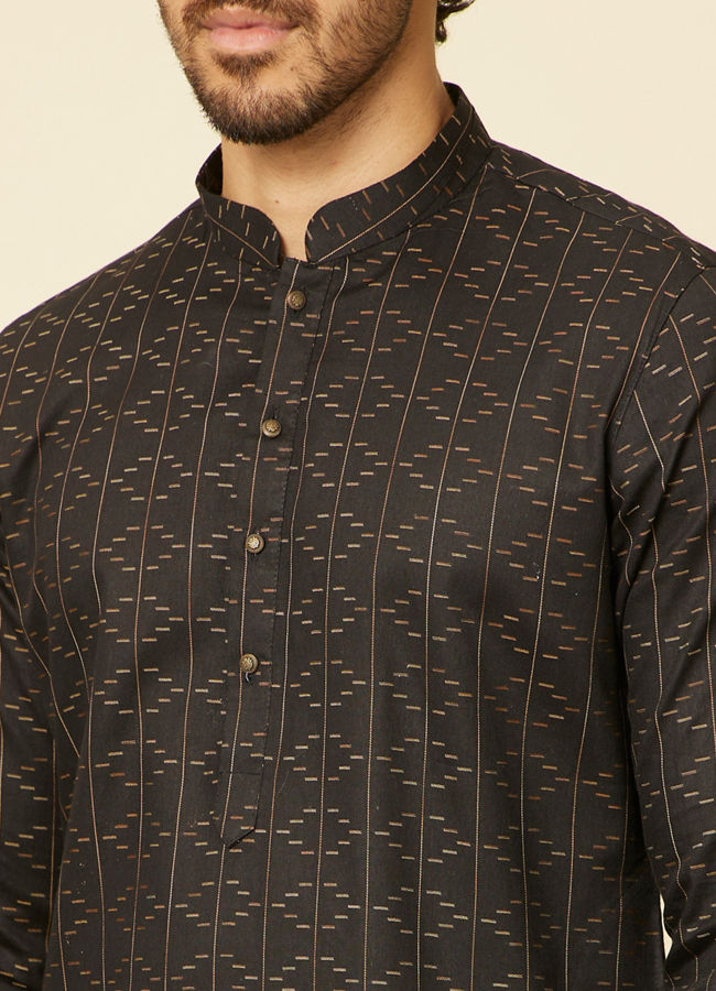 Manyavar Men Ebony Black Linear Patterned Kurta Set image number 1