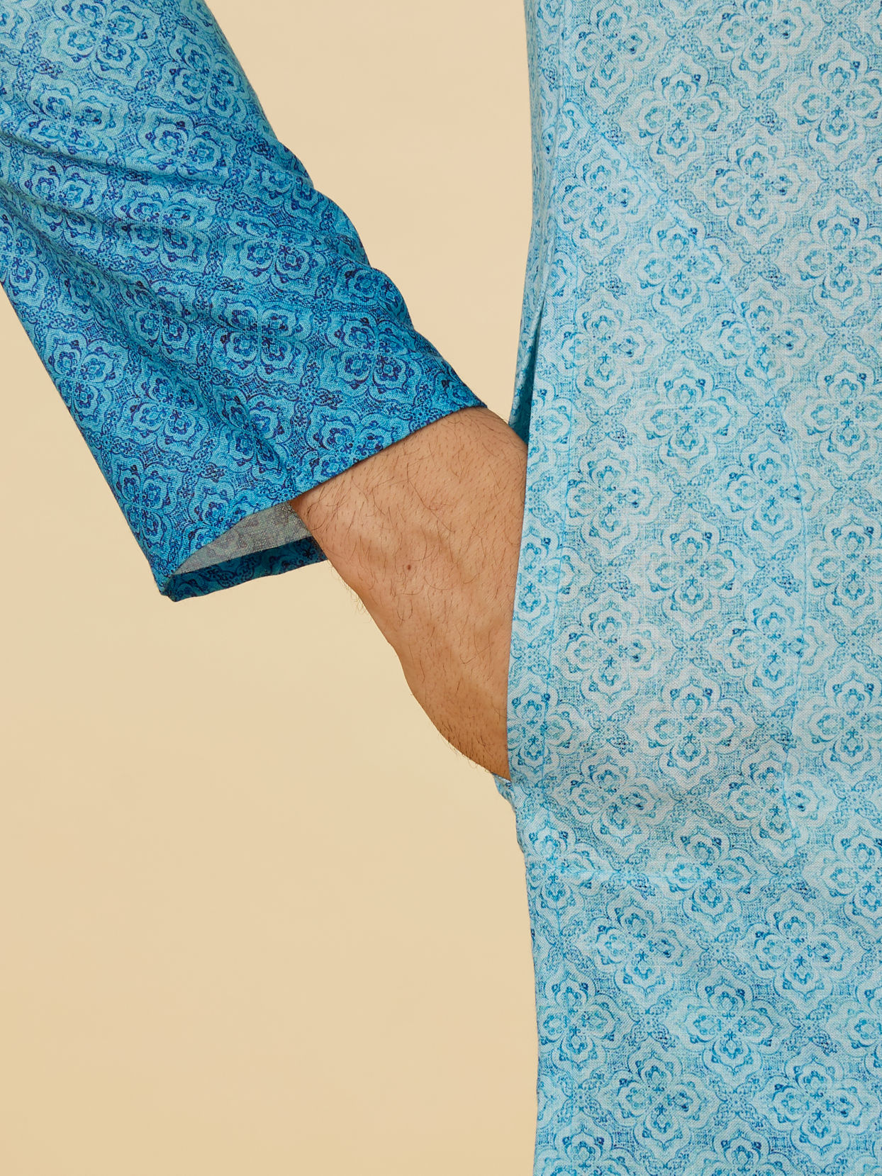 Manyavar Men Ice Blue Ombre Effect Floral Lattice Printed Kurta Set