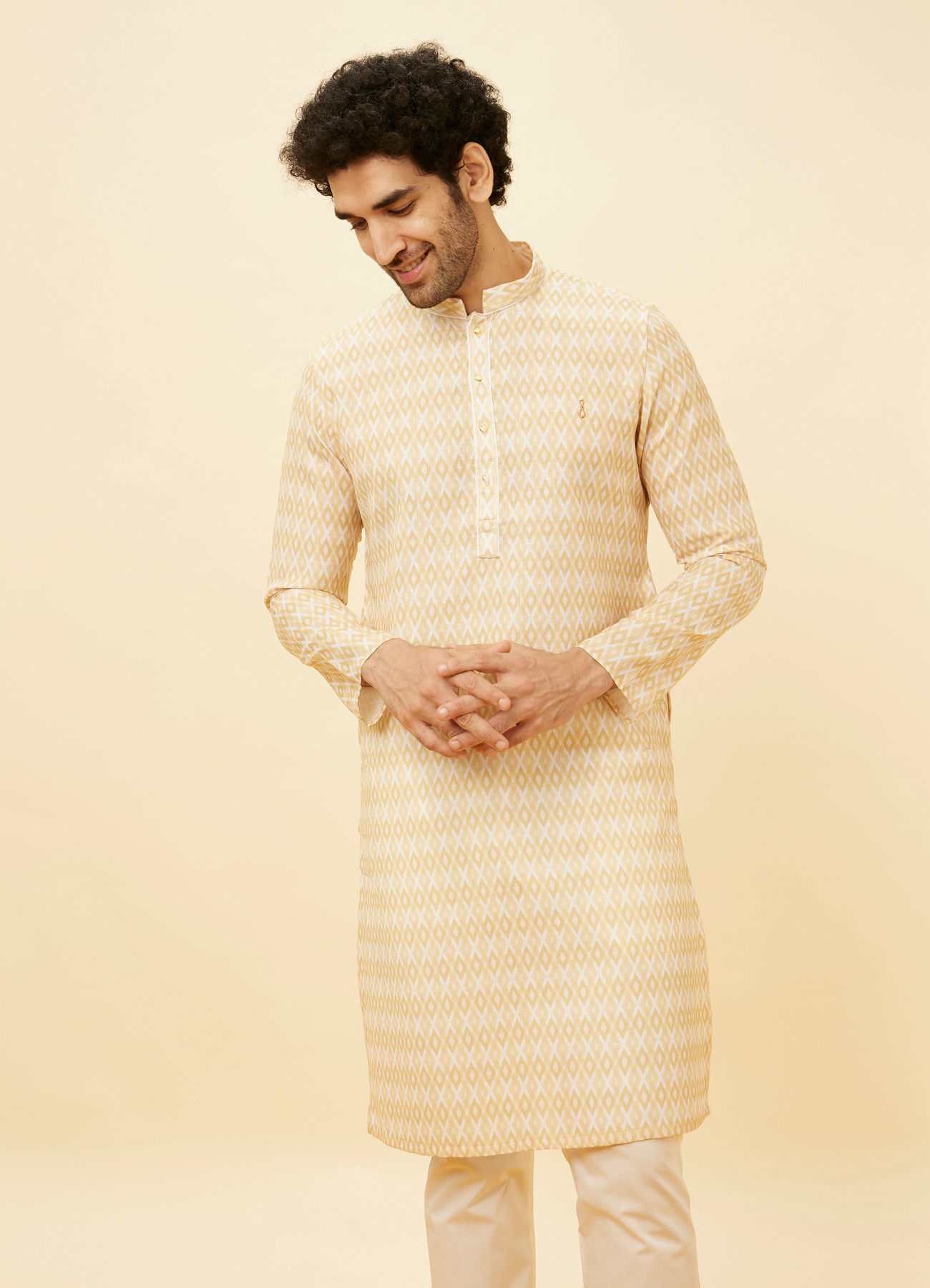 Manyavar Men Peach Beige Harlequin Printed Kurta Set