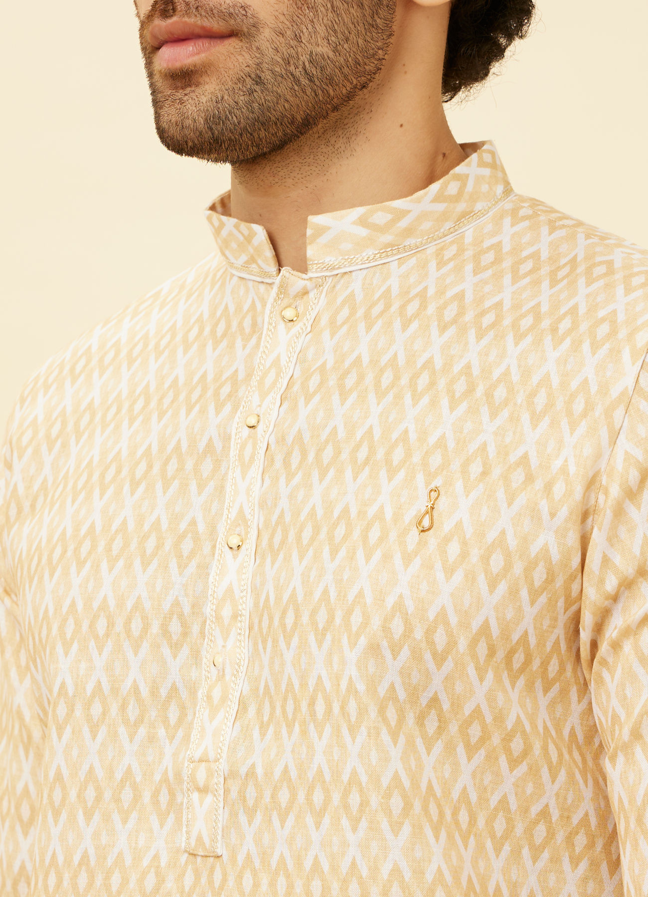 Manyavar Men Peach Beige Harlequin Printed Kurta Set