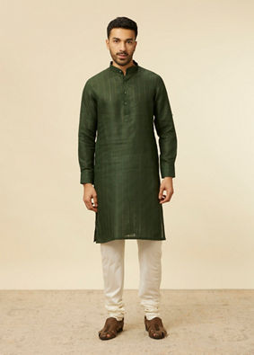 alt message - Manyavar Men Dark Green Self Patterned Kurta image number 2