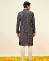 alt message - Manyavar Men Navy Blue Abstract Printed Kurta image number 4