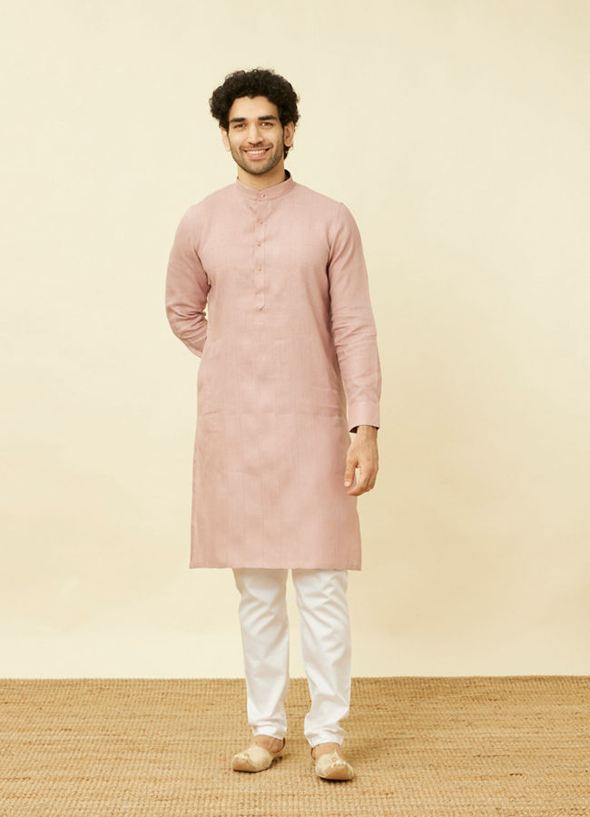 alt message - Manyavar Men Quartz Pink Chequered Patterned Kurta image number 2