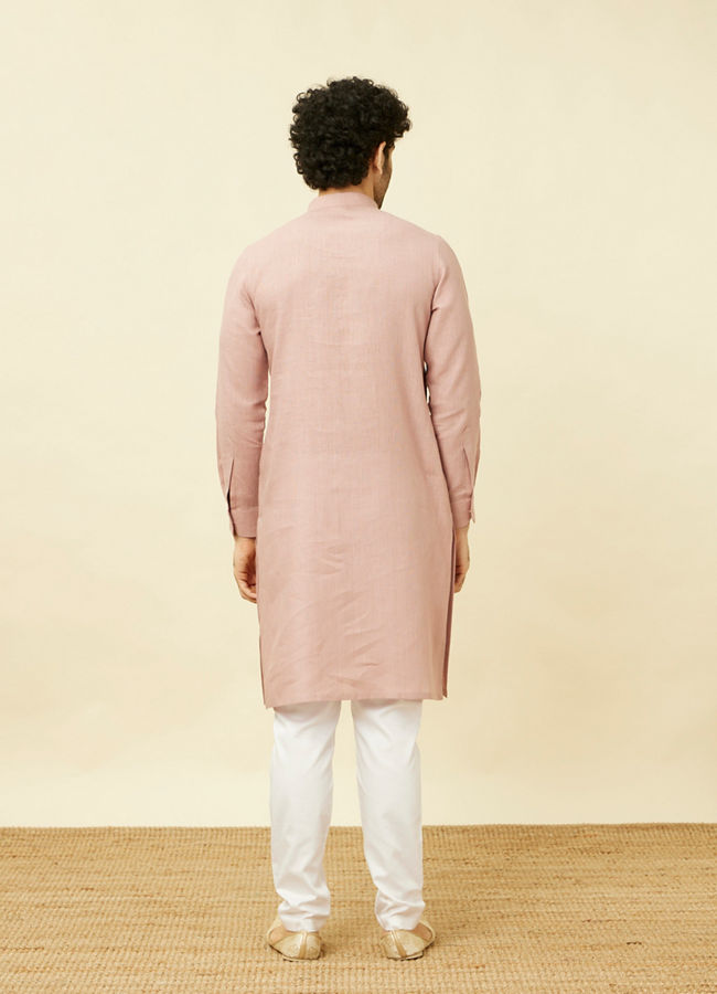 alt message - Manyavar Men Quartz Pink Chequered Patterned Kurta image number 4