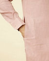 alt message - Manyavar Men Quartz Pink Chequered Patterned Kurta image number 3