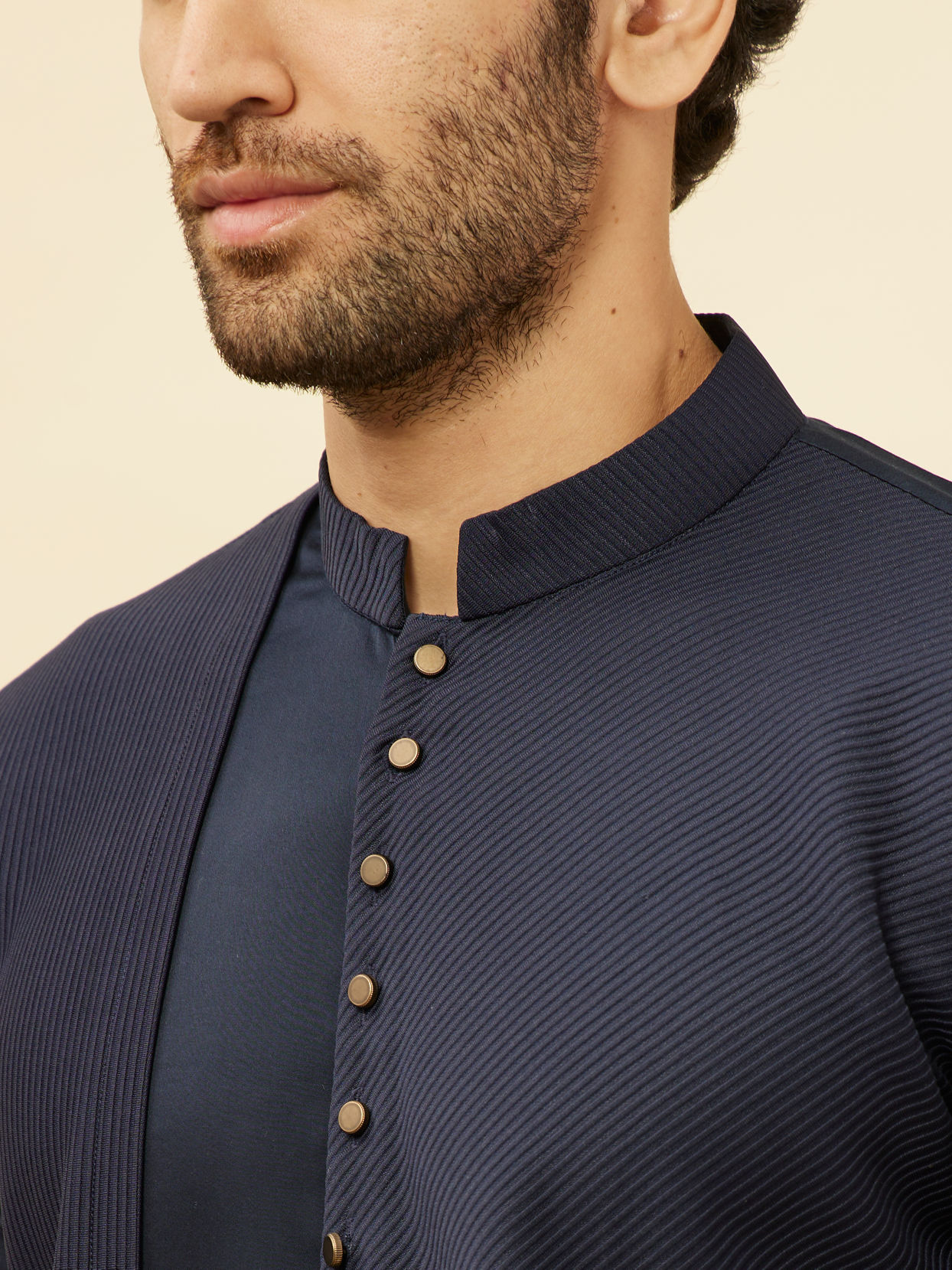 alt message - Manyavar Men Navy Blue Textured Kurta image number 1