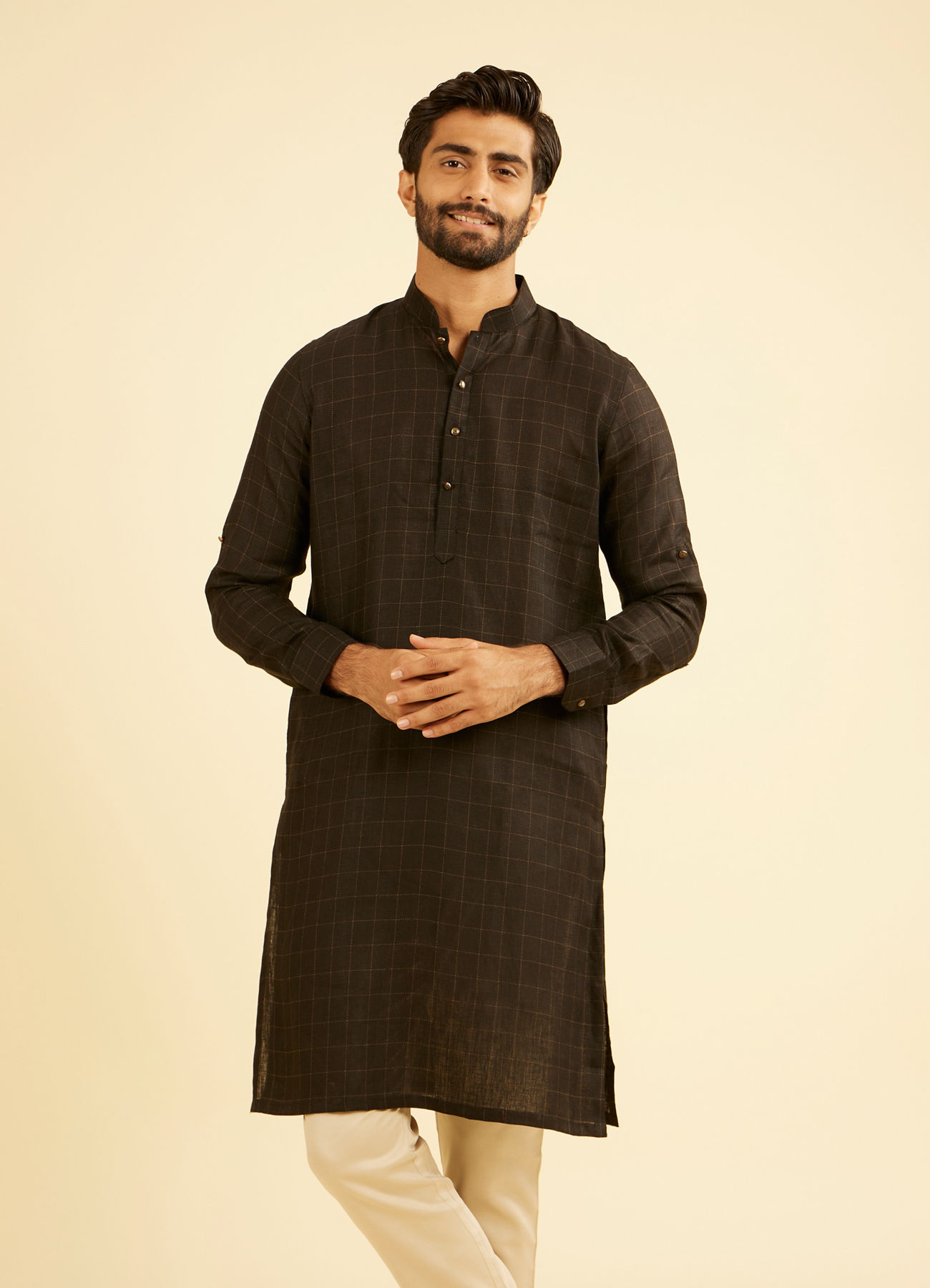 Manyavar Men Elegant Black Linen Kurta