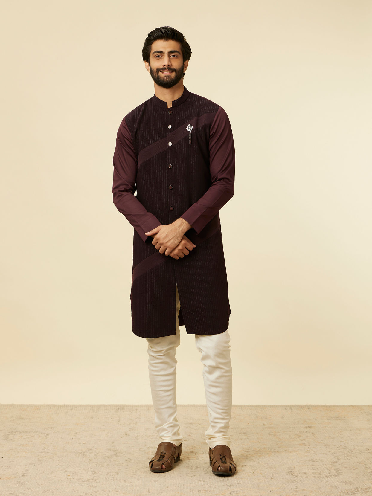 alt message - Manyavar Men Wine Striped Patterned Kurta image number 2