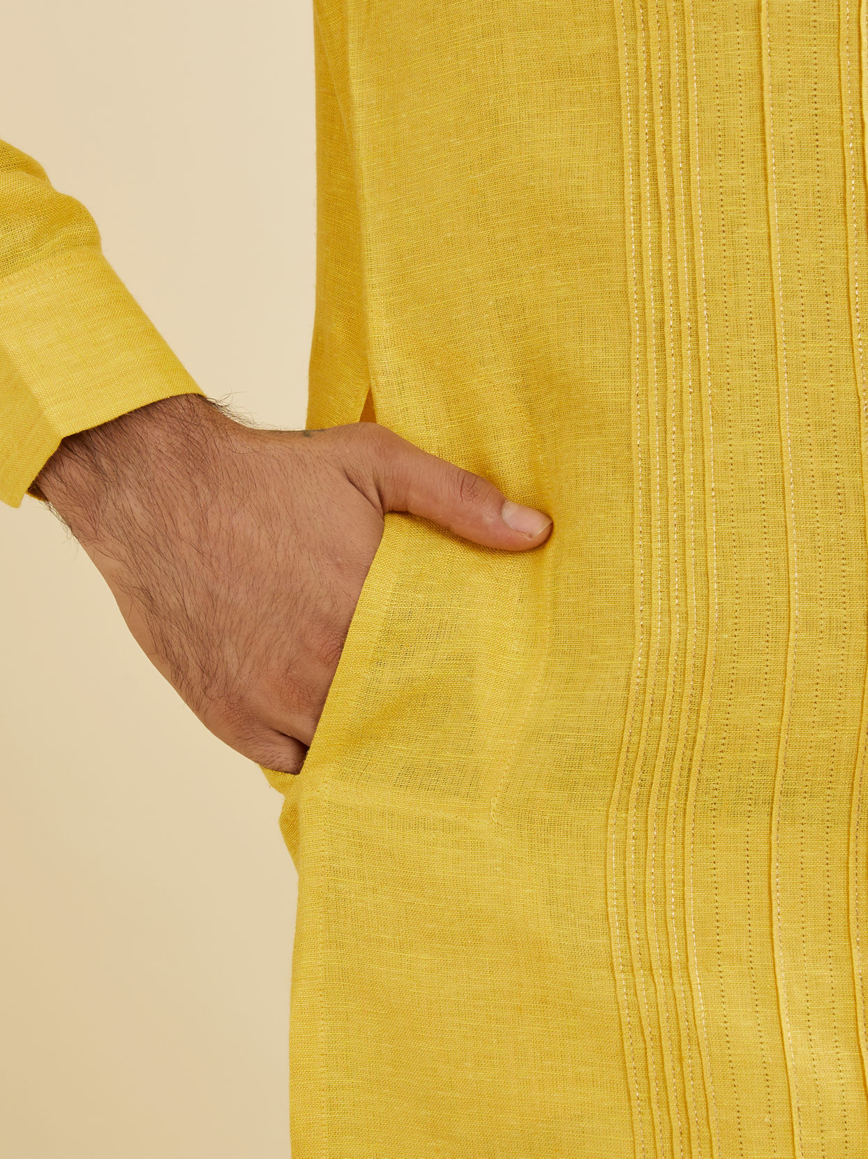 Manyavar Men Sunshine Yellow Linen Kurta image number 3