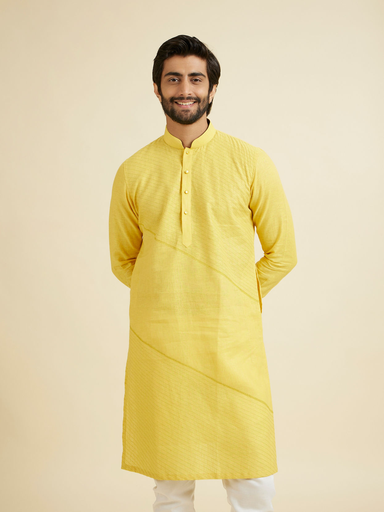Manyavar Men Sunshine Radiance Linen Kurta