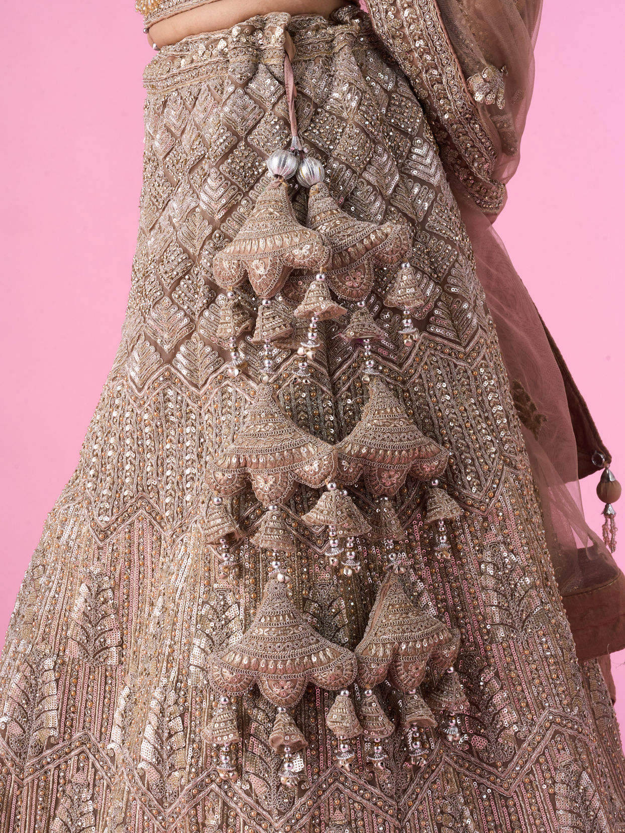 Mohey Women Fawn Glory Net Bridal Lehenga
